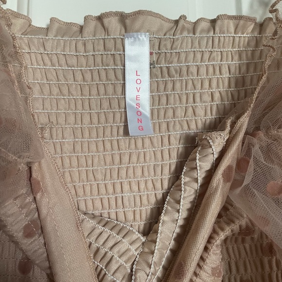 Tan polka dot dress with puff sleeves-  Lovesong - Picture 3 of 3